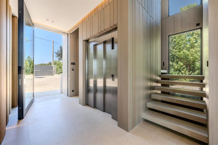 Image No.15-5 Bed House for sale
