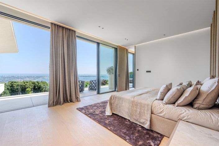 Image No.25-5 Bed House for sale
