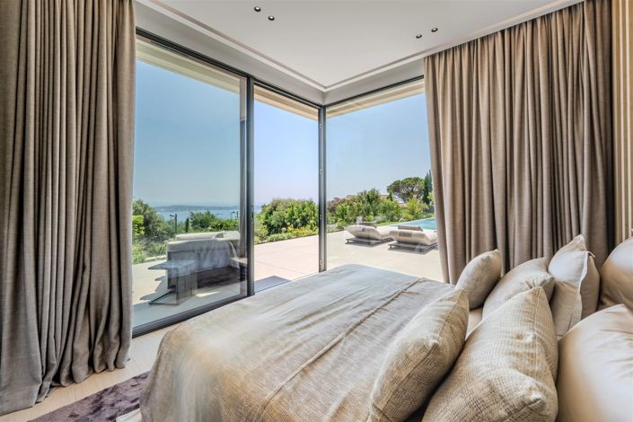 Image No.28-5 Bed House for sale