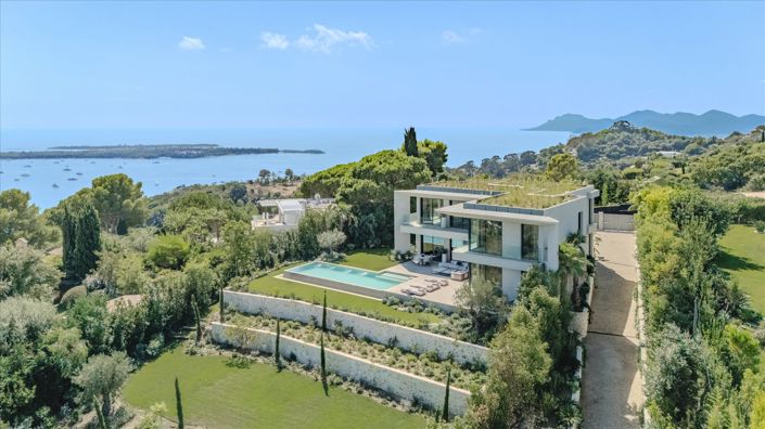 Image No.3-5 Bed House for sale