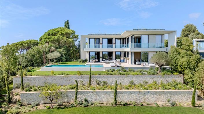 Image No.44-5 Bed House for sale