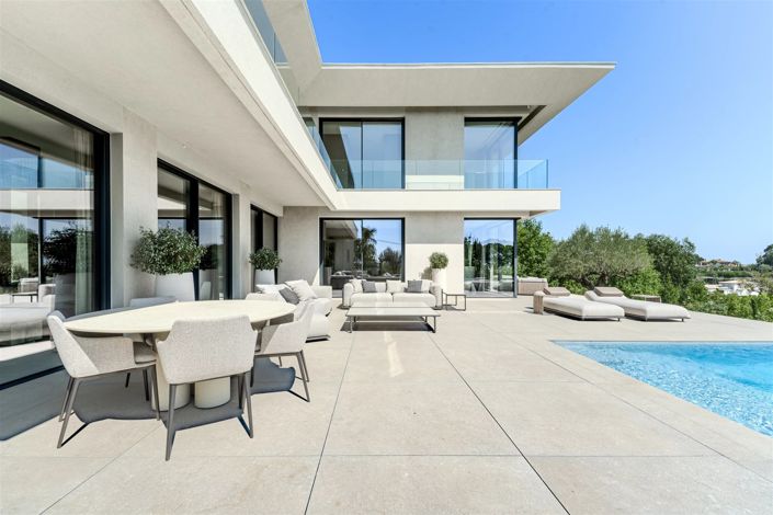 Image No.7-5 Bed House for sale