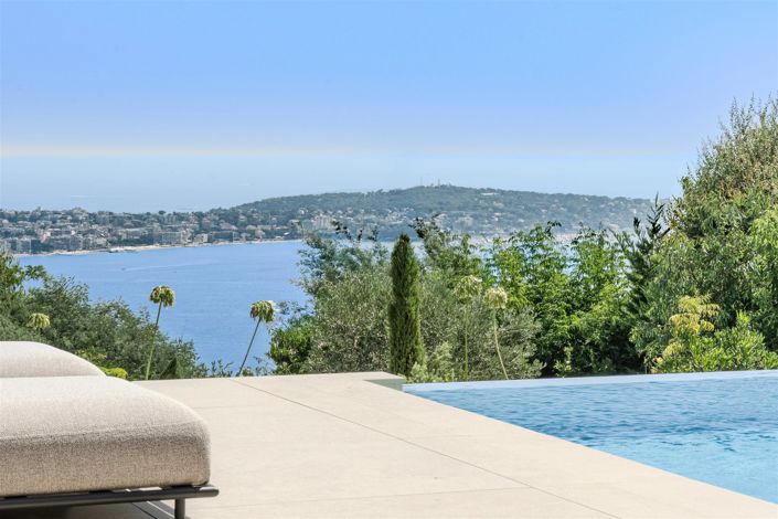 Image No.9-5 Bed House for sale