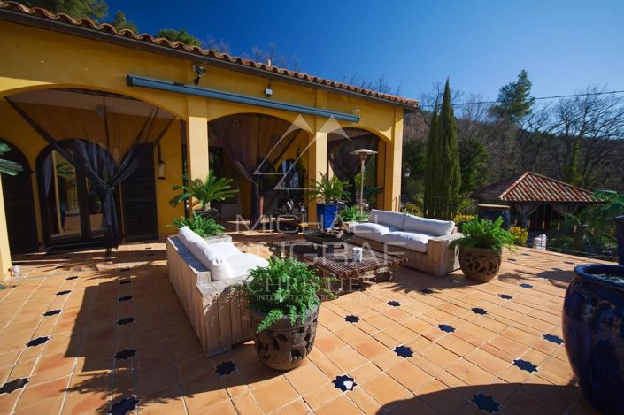 Image No.3-6 Bed House for sale