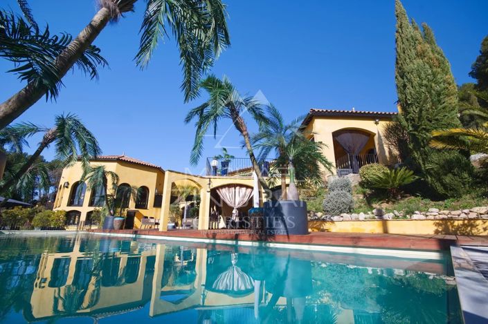 Image No.9-6 Bed House for sale