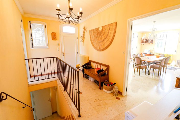 Image No.16-5 Bed House for sale