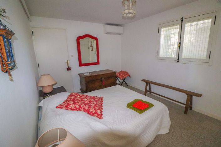 Image No.21-5 Bed House for sale
