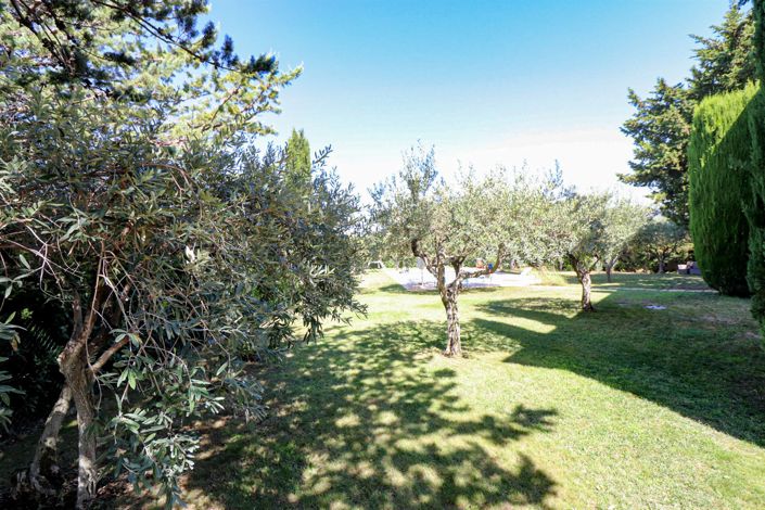 Image No.30-5 Bed House for sale