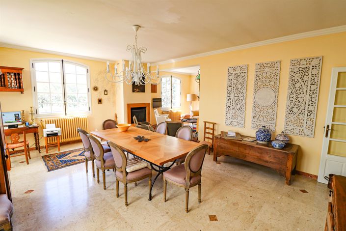 Image No.7-5 Bed House for sale