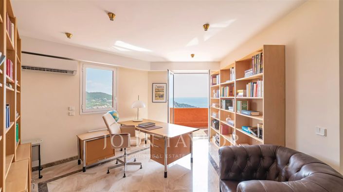 Image No.13-5 Bed House for sale