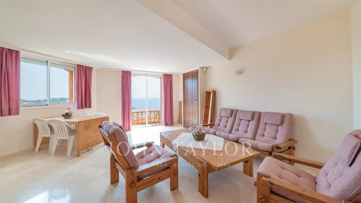 Image No.18-5 Bed House for sale