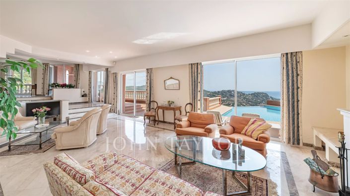 Image No.5-5 Bed House for sale