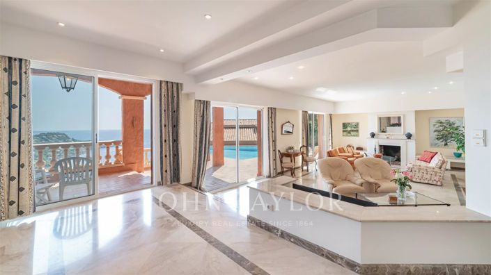Image No.7-5 Bed House for sale
