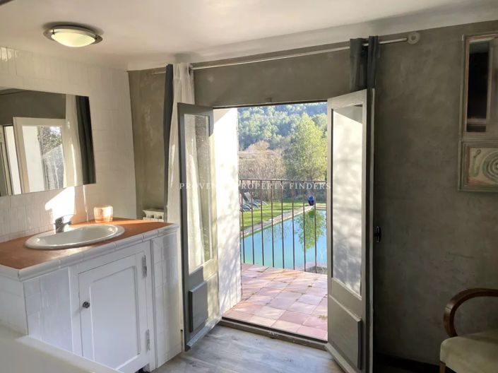 Image No.16-6 Bed House for sale