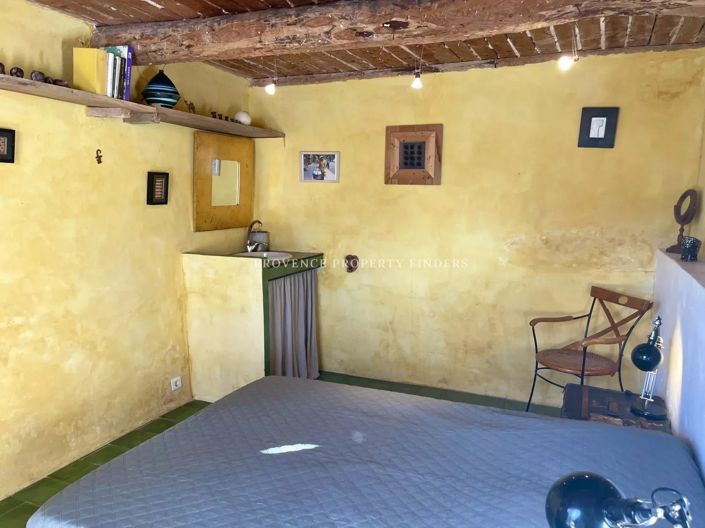 Image No.24-6 Bed House for sale