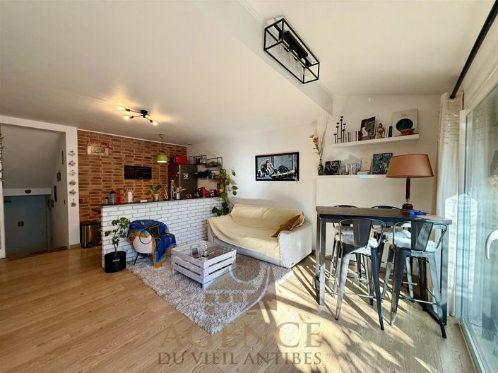 Image No.5-House for sale