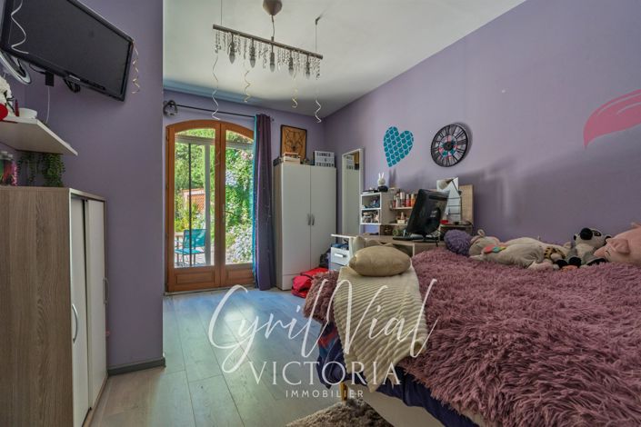 Image No.16-4 Bed House for sale