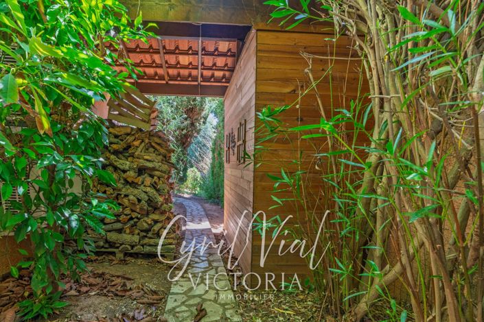Image No.18-4 Bed House for sale