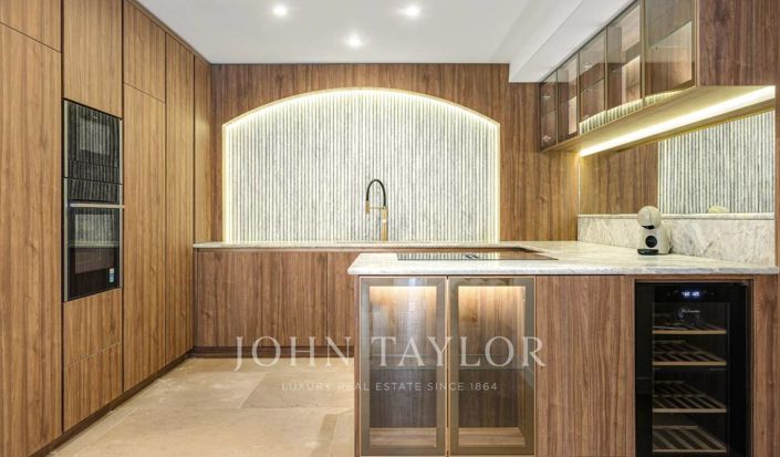 Image No.16-5 Bed House for sale
