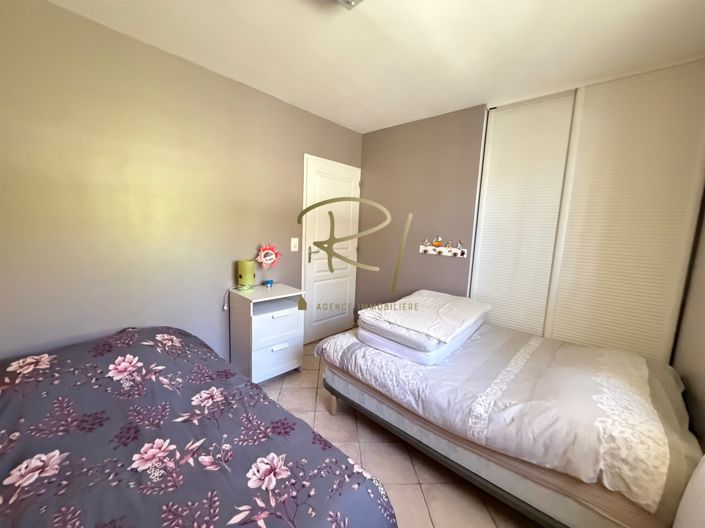Image No.9-3 Bed House for sale