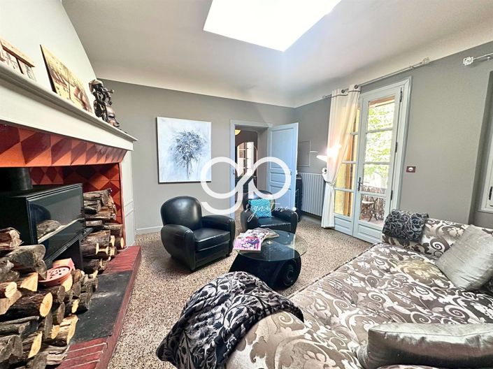 Image No.11-6 Bed House for sale