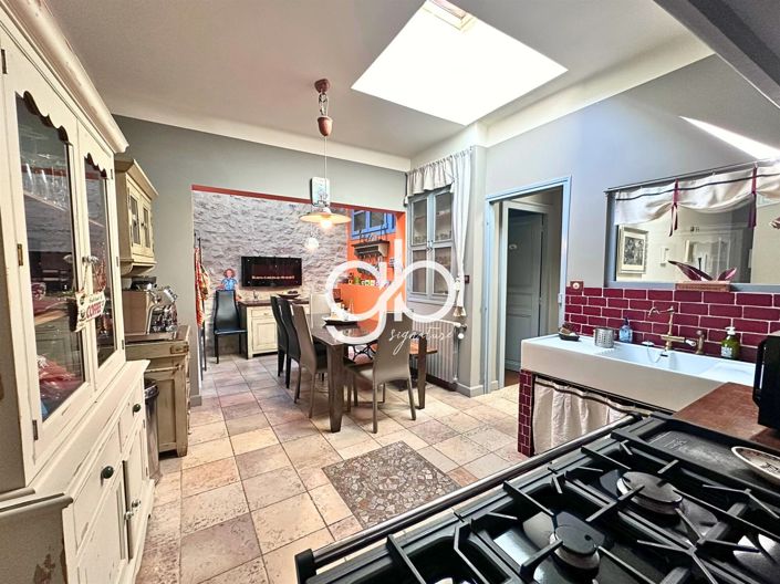 Image No.14-6 Bed House for sale