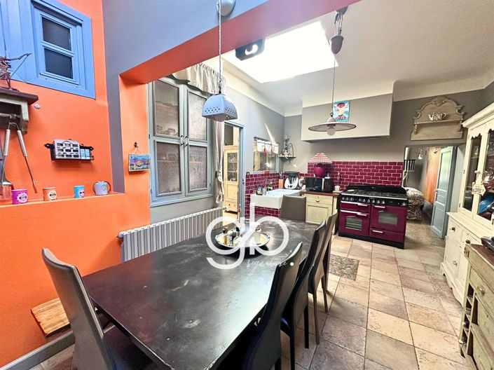 Image No.16-6 Bed House for sale