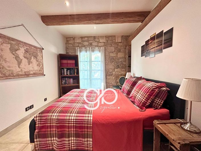 Image No.20-6 Bed House for sale