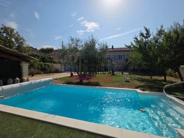 1 - Saint-Didier, House