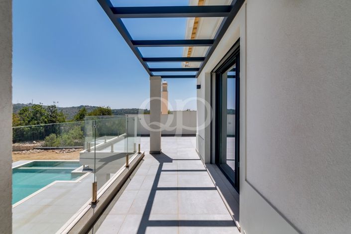 Image No.13-4 Bed House for sale