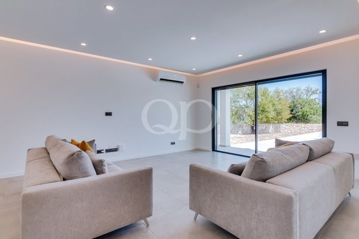 Image No.35-4 Bed House for sale