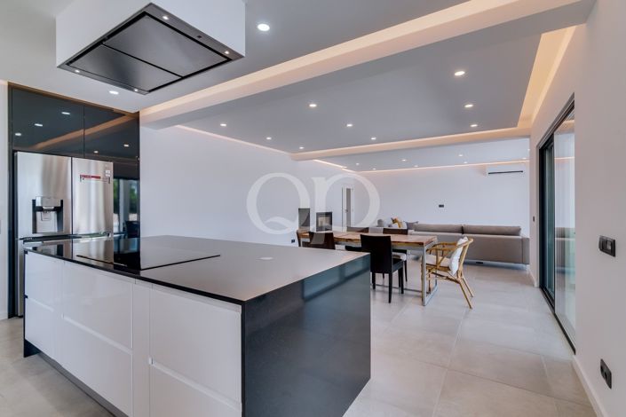 Image No.36-4 Bed House for sale