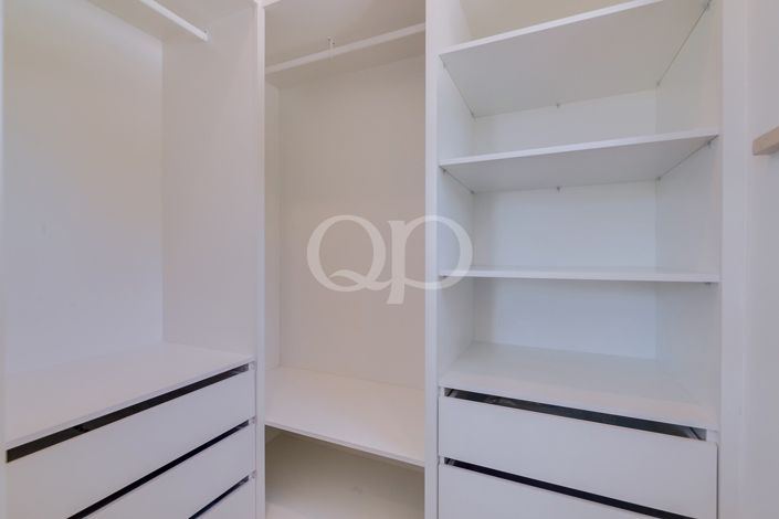 Image No.48-4 Bed House for sale