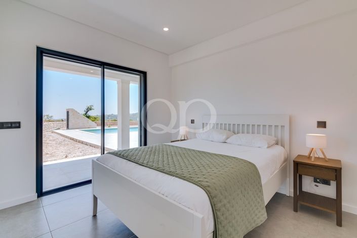 Image No.51-4 Bed House for sale