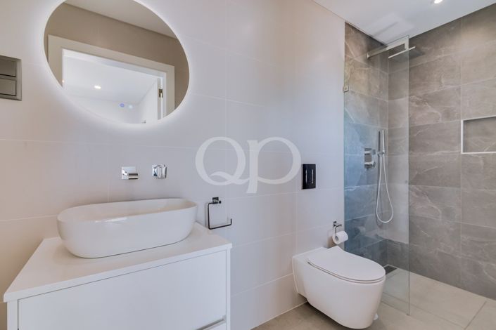 Image No.53-4 Bed House for sale