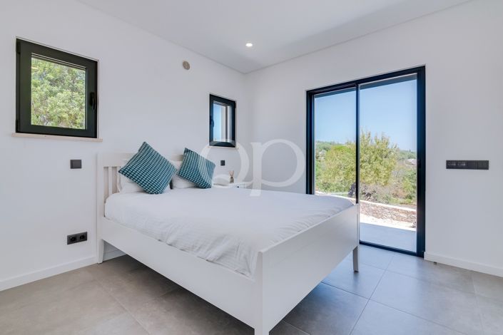 Image No.7-4 Bed House for sale