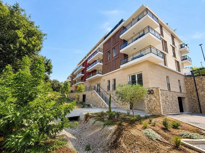 Image No.10-3 Bed Apartment for sale