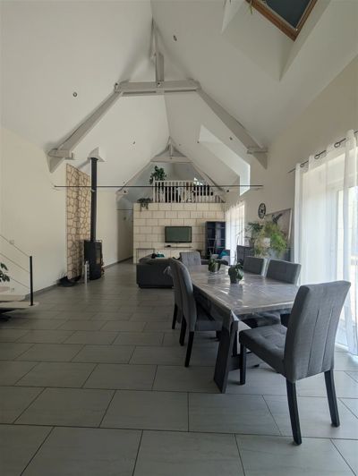 Image No.2-4 Bed House for sale