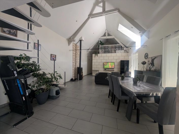 Image No.5-4 Bed House for sale
