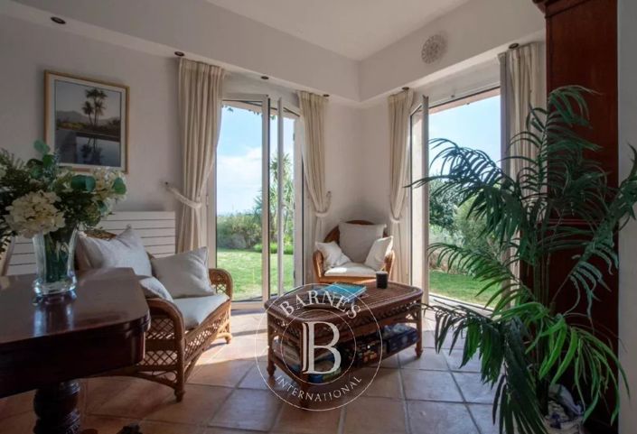Image No.15-5 Bed House for sale