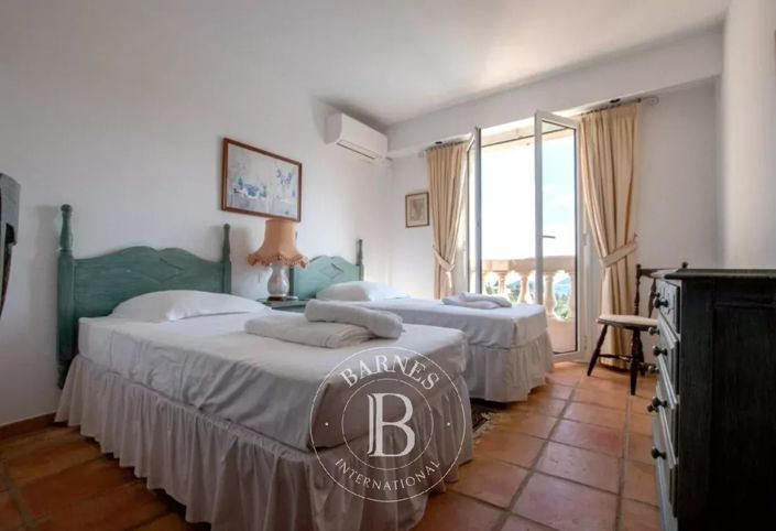 Image No.23-5 Bed House for sale