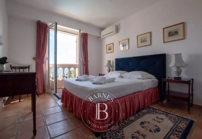 Image No.32-5 Bed House for sale