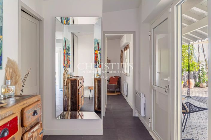 Image No.8-4 Bed House for sale