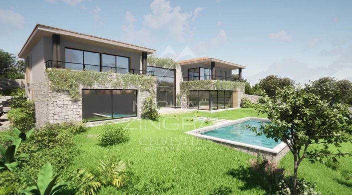 Image No.8-5 Bed House for sale