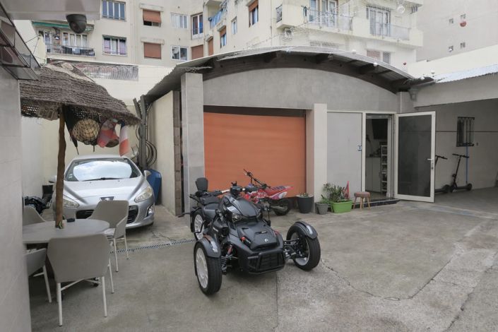 Image No.2-4 Bed House for sale