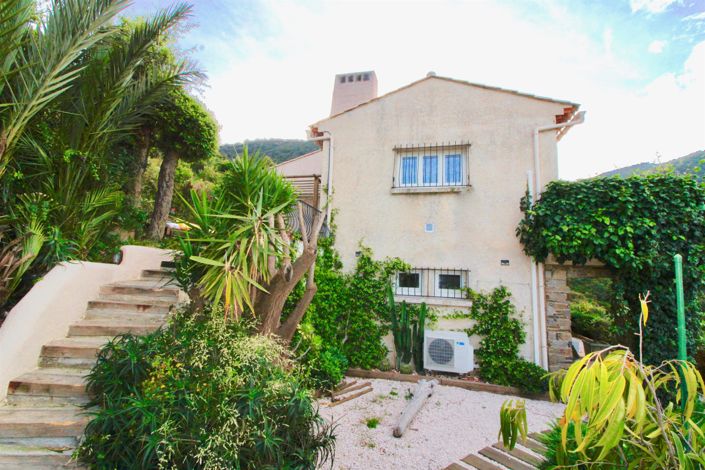 Image No.8-3 Bed House for sale