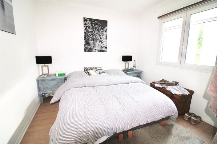 Image No.9-3 Bed House for sale