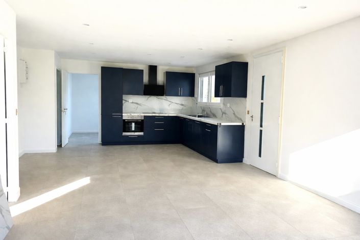 Image No.2-3 Bed House for sale