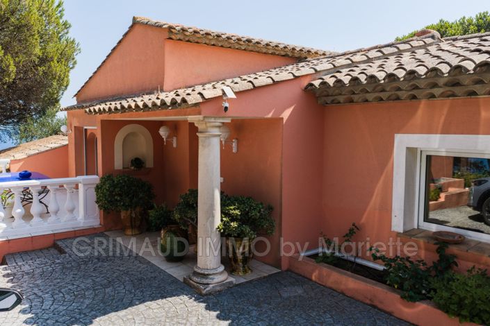 Image No.6-5 Bed House for sale