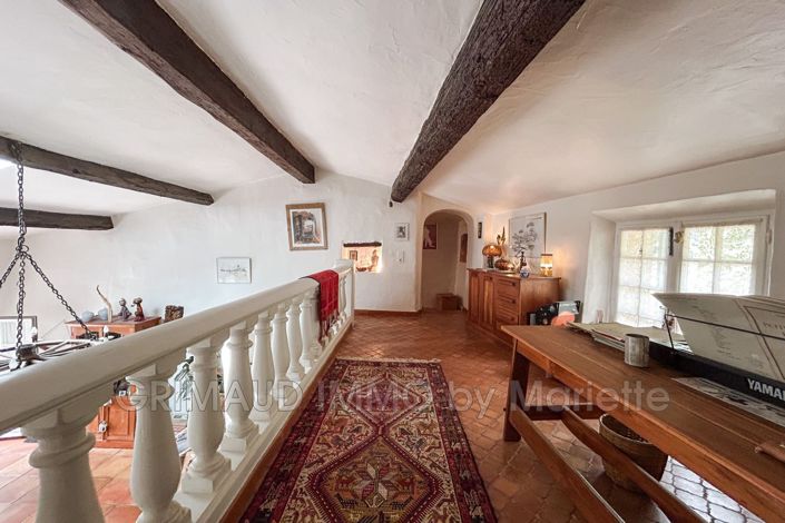 Image No.16-4 Bed House for sale